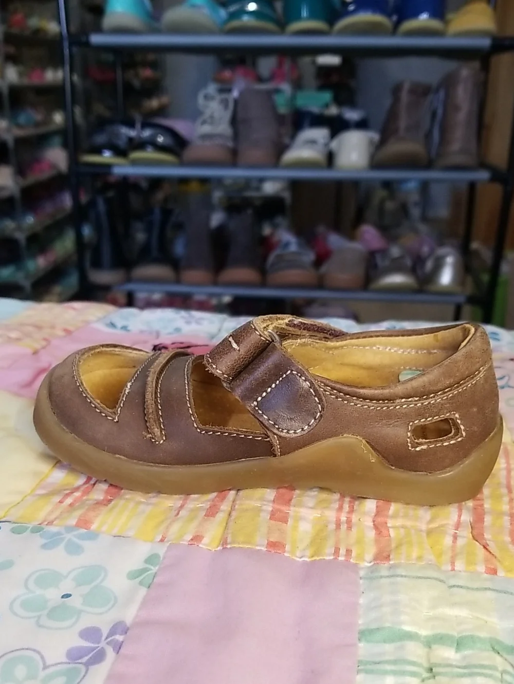 Livie & Luca Brown Leather Closed-Toe & Heel Daycare Compliant Sandals Size 8